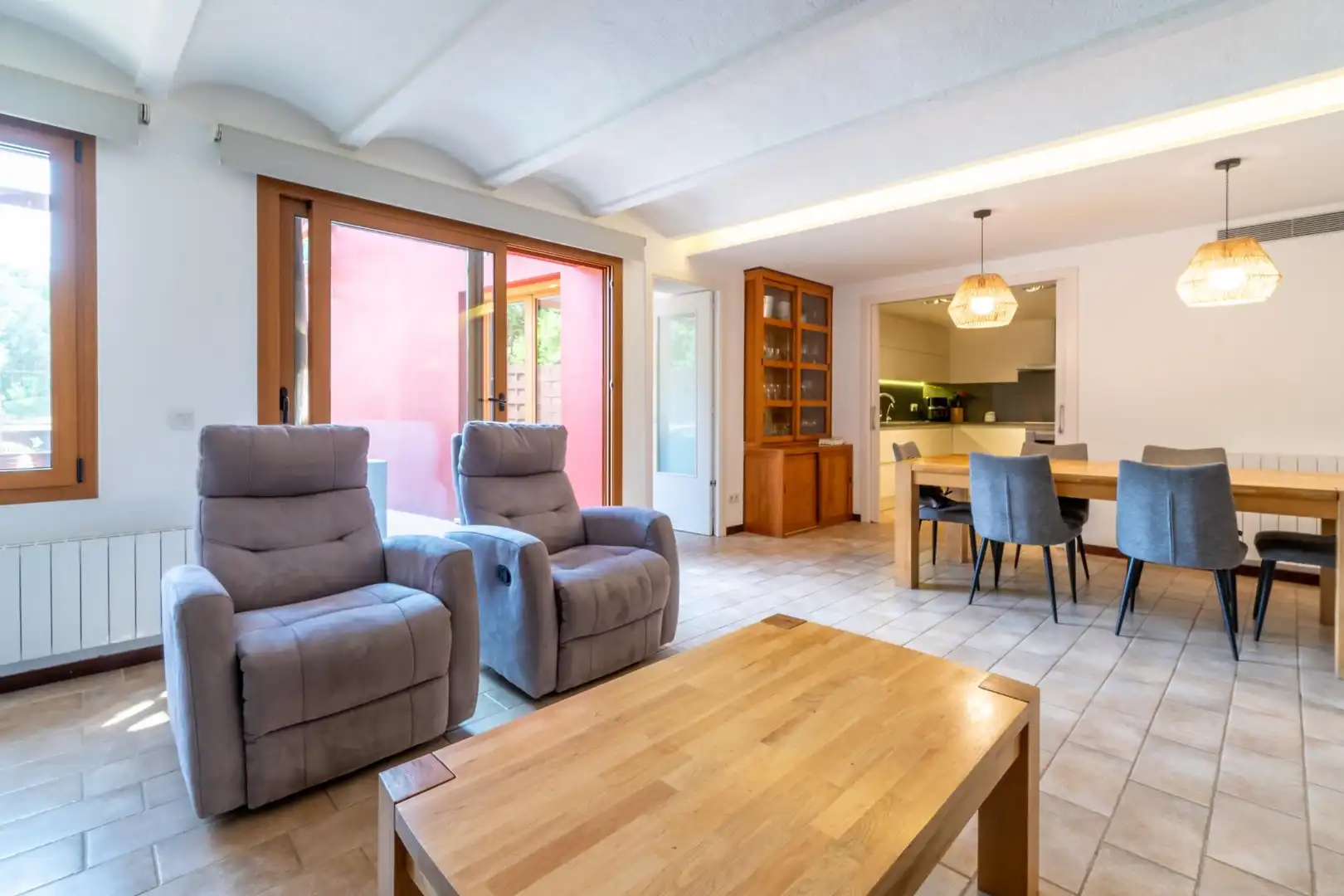 Sala d'estar de Casa o xalet en venda en Forallac amb Calefacció, Jardí privat i Terrassa