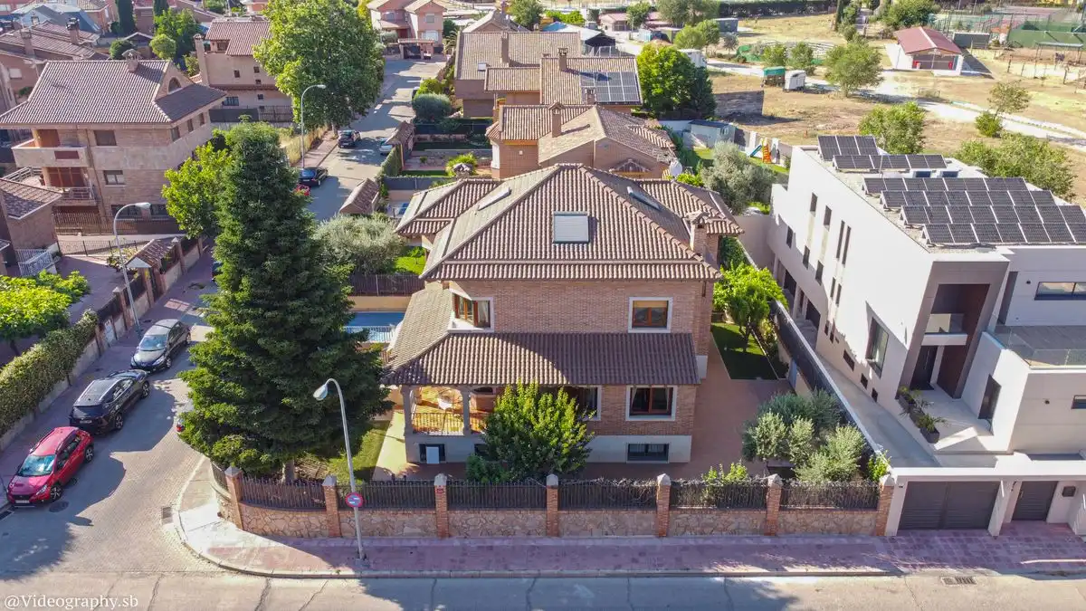 Vista exterior de Casa o chalet en venta en Alcalá de Henares con Aire acondicionado, Calefacción y Jardín privado