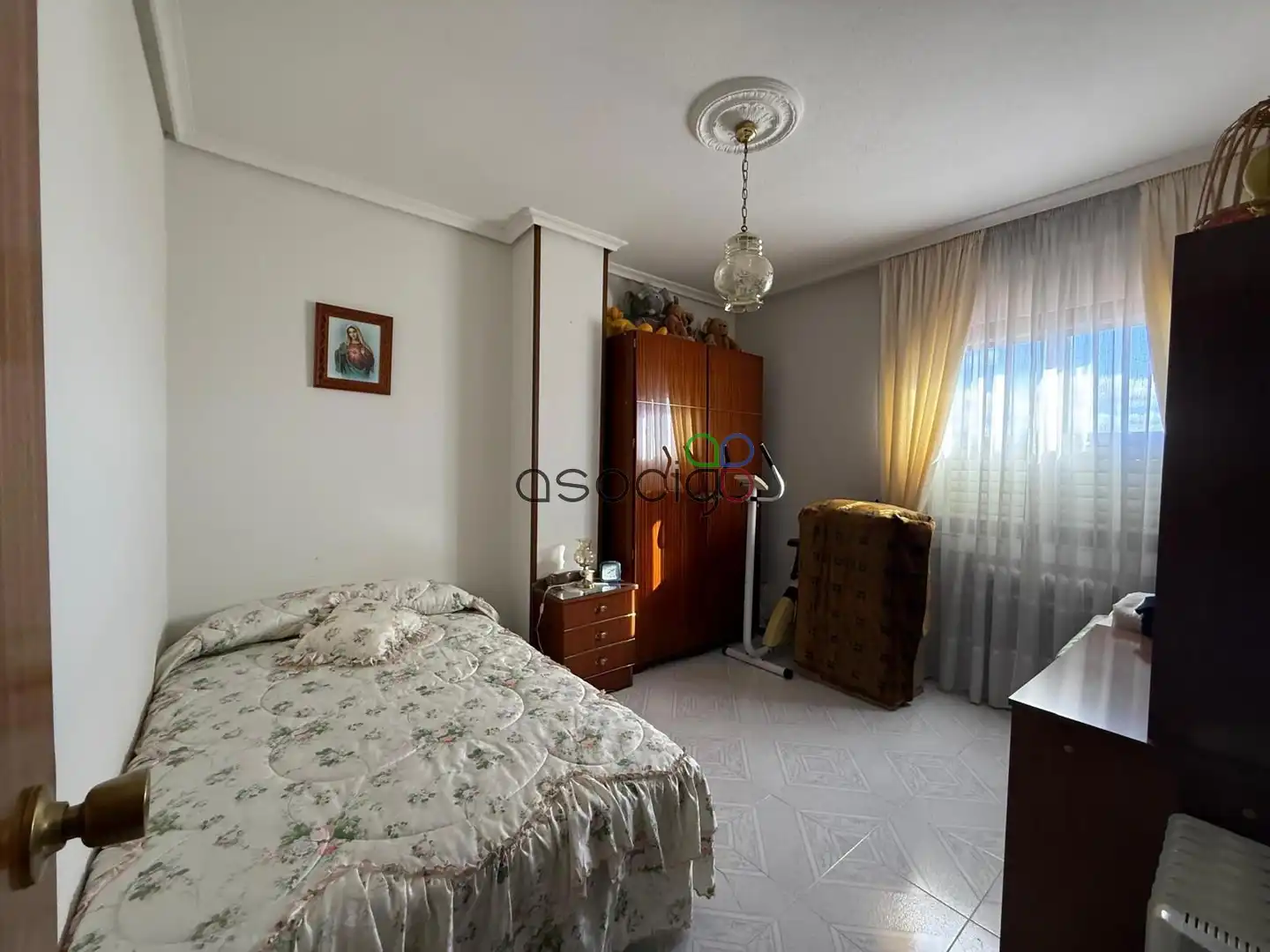 Dormitori de Casa adosada en venda en Marchamalo amb Calefacció, Jardí privat i Terrassa