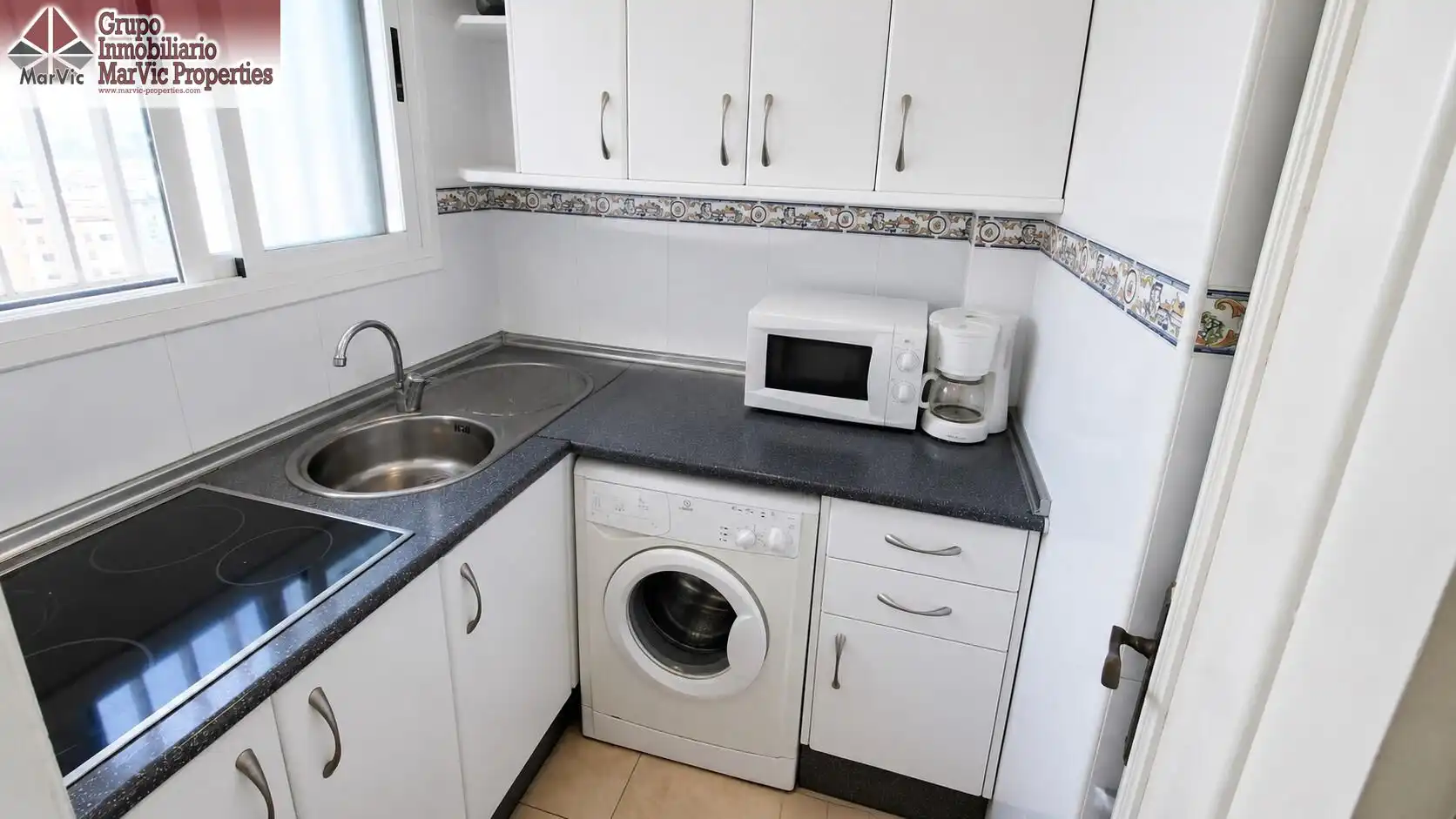 Kitchen of Flat for sale in Benidorm  with Furnished and Community pool