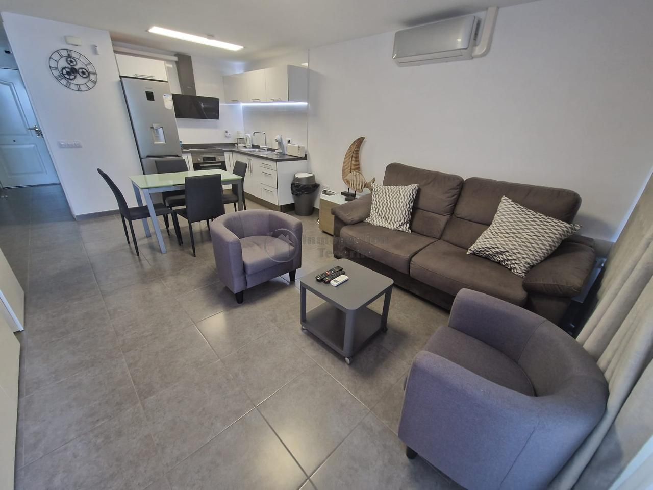 Sala d'estar de Pis de lloguer en Arona amb Terrassa, Moblat i Internet