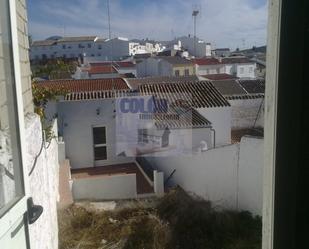 Vista exterior de Casa o xalet en venda en Santiago de Calatrava amb Terrassa