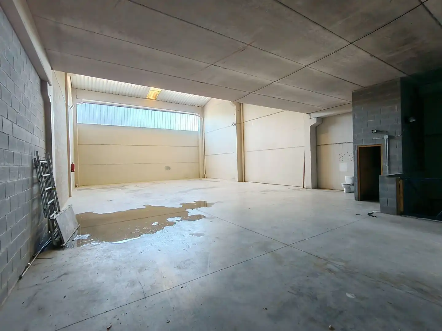 Nau industrial en venda en Begues, Barcelona