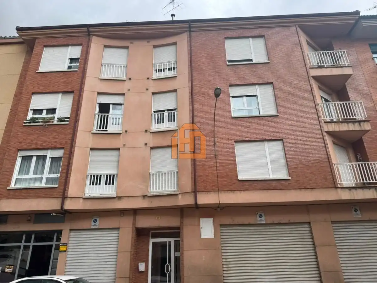 Apartament en venda a Calle Doña Urraca, Trobajo del Camino