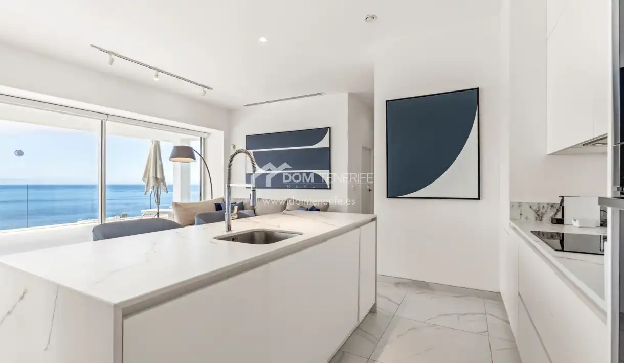 Cocina de Piso en venta en Santiago del Teide con Terraza, Trastero y Piscina