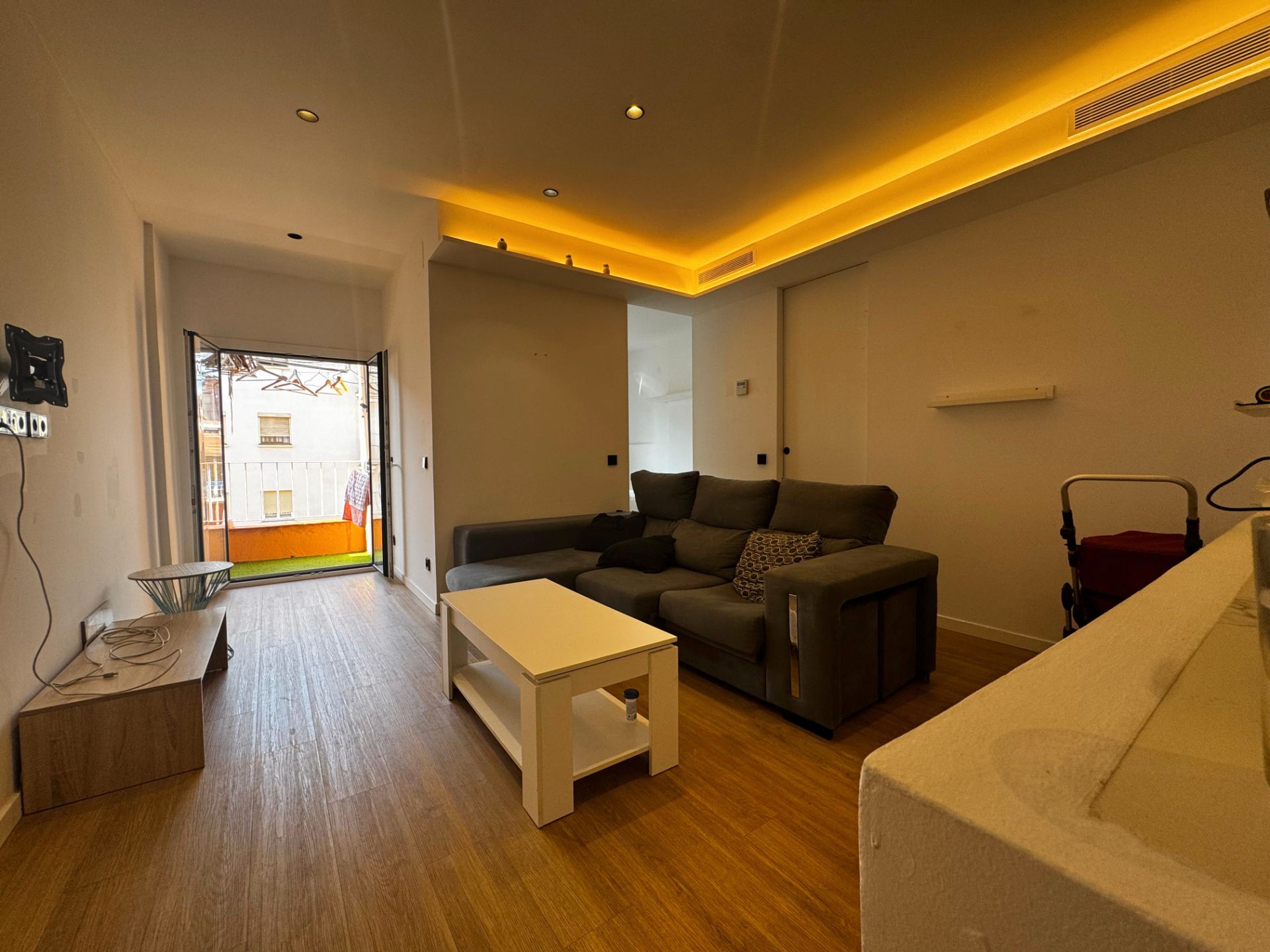Living room of Flat for sale in  Barcelona Capital  with Air Conditioner and Furnished
