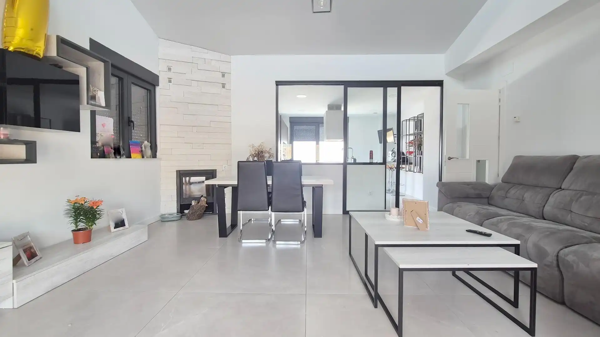 Sala de estar de Casa o chalet en venta en Carrascal de Barregas con Aire acondicionado, Calefacción y Jardín privado