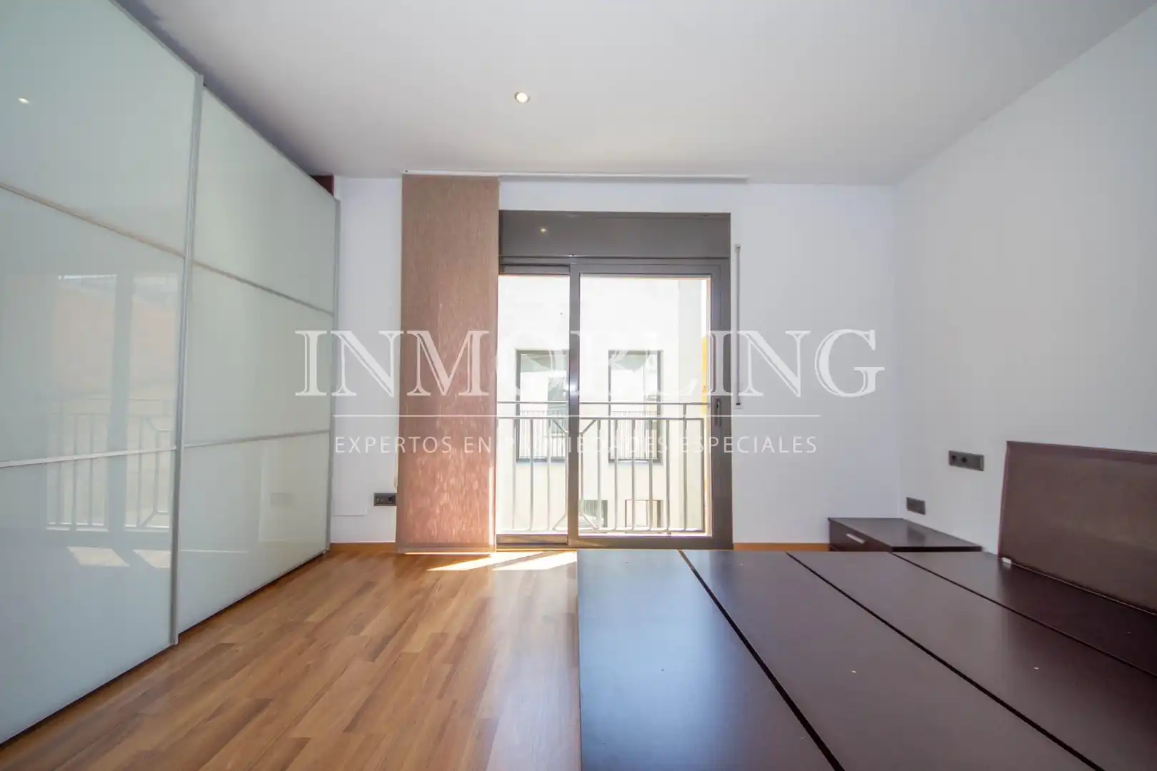 Habitación de Piso de alquiler en Mataró con Aire acondicionado, Calefacción y Parquet