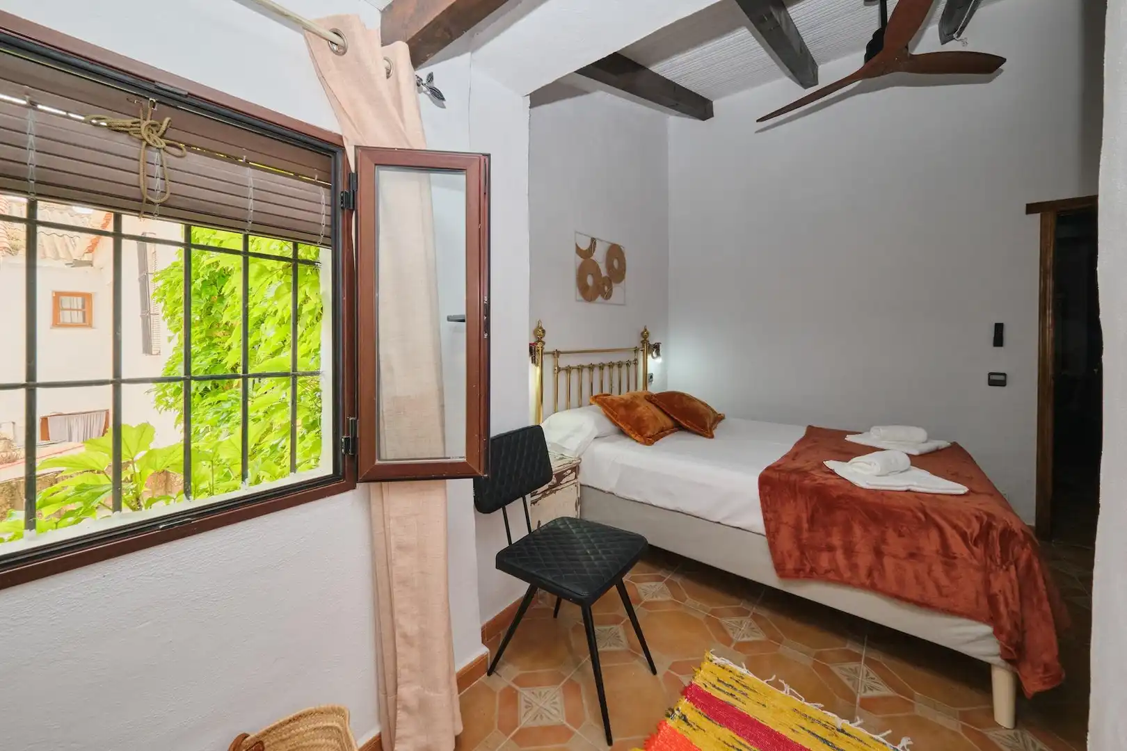 Dormitori de Finca rústica en venda en Fornes amb Aire condicionat, Jardí privat i Traster