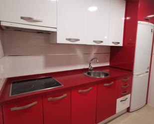 Kitchen of Flat to rent in Salamanca Capital  with Heating, Parquet flooring and Furnished