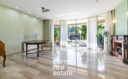 Garden of Single-family semi-detached for sale in Rubí  with Air Conditioner, Heating and Private garden
