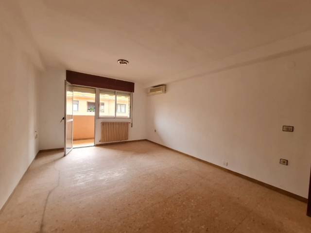 Piso en Venta en Calle Emilio Jover Aguilar en Caspe