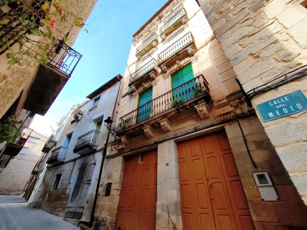 Vista exterior de Casa o xalet en venda en Arens de Lledó amb Calefacció i Balcó