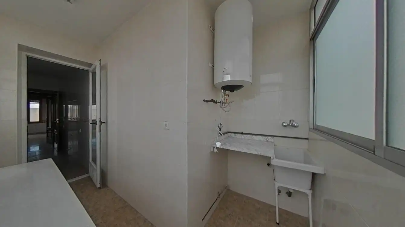 Baño de Piso en venta en Villena