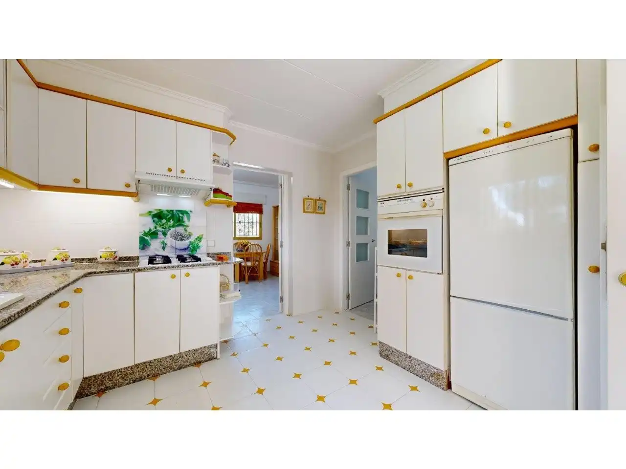 Cocina de Casa o chalet en venta en Llíria con Jardín privado, Terraza y Piscina