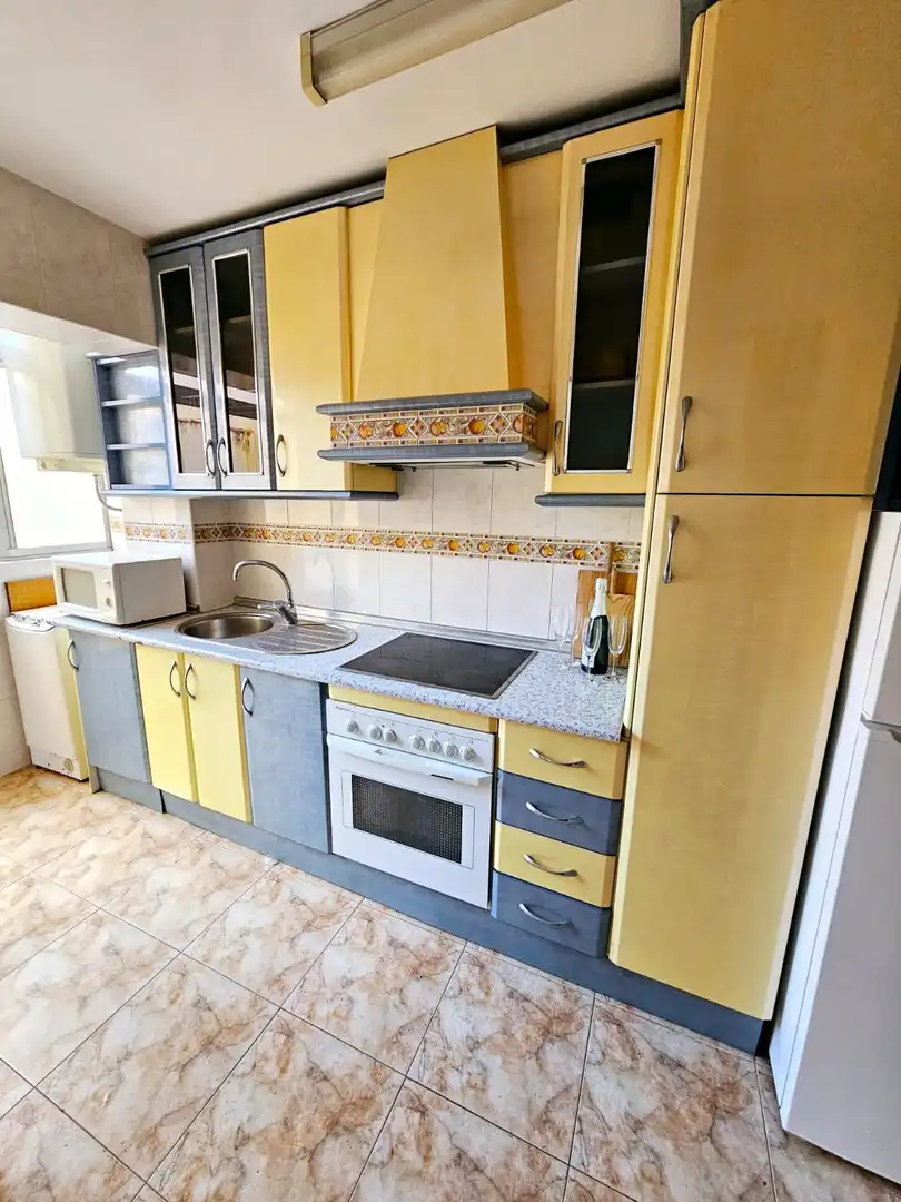 Cuina de Apartament en venda en Fuengirola amb Terrassa