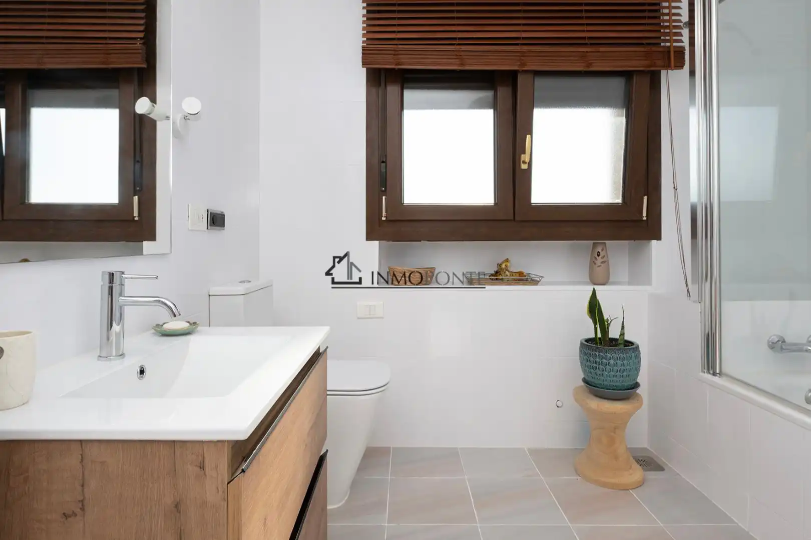Bathroom of Houses for sale in Vilagarcía de Arousa  with Private garden