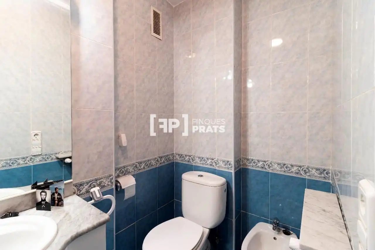 Bany de Dúplex en venda en Lleida amb Calefacció, Terrassa i Moblat