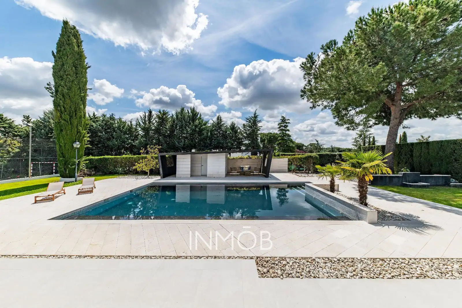 Piscina de Casa o chalet en venta en Boadilla del Monte con Aire acondicionado, Calefacción y Terraza