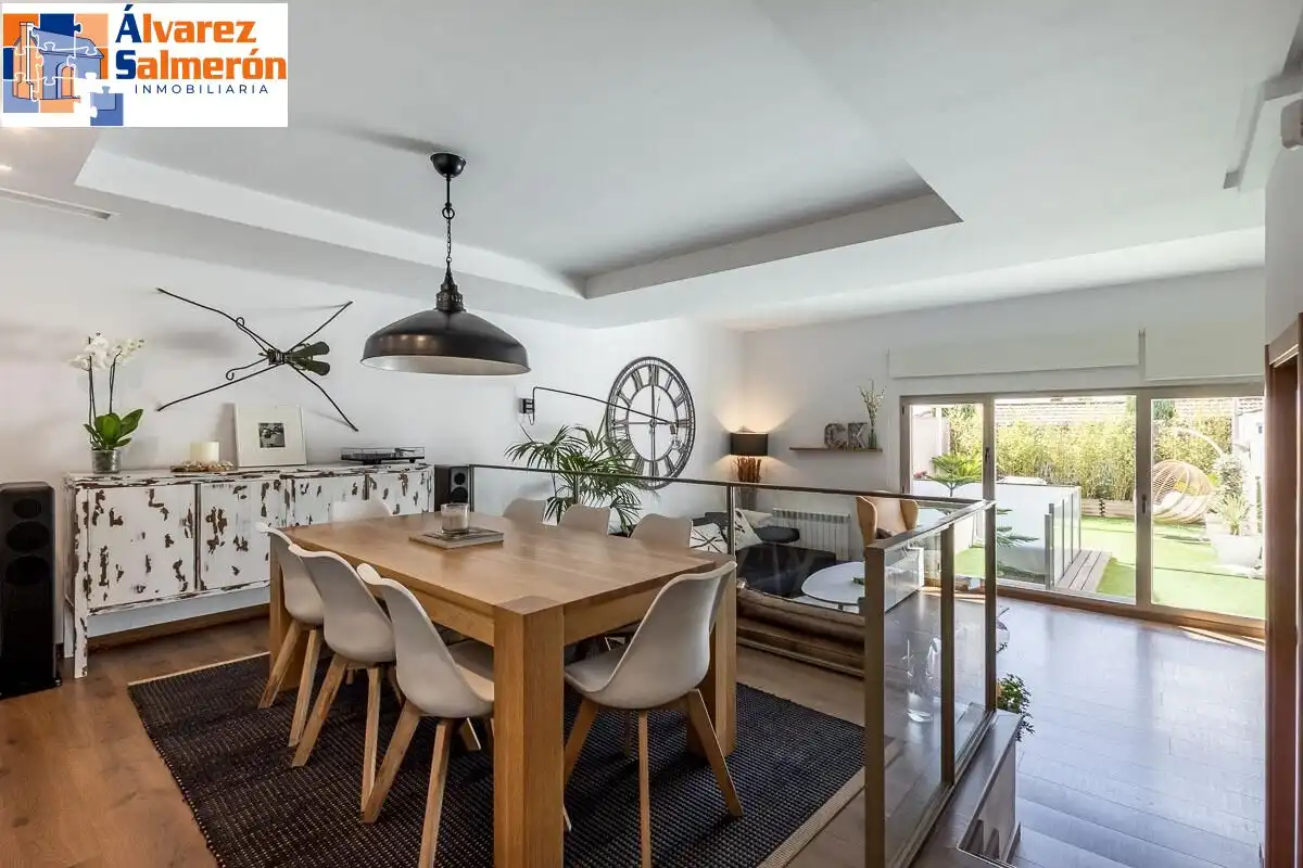 Dining room of Detached homes for sale in Granada