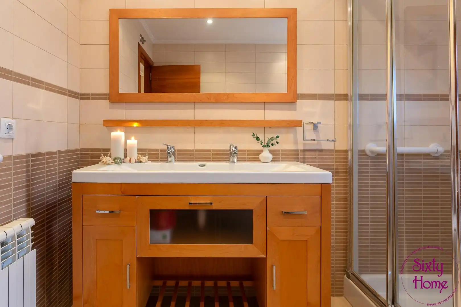 Bathroom of Houses for sale in Zaragoza  with Heating, Private garden and Terrace