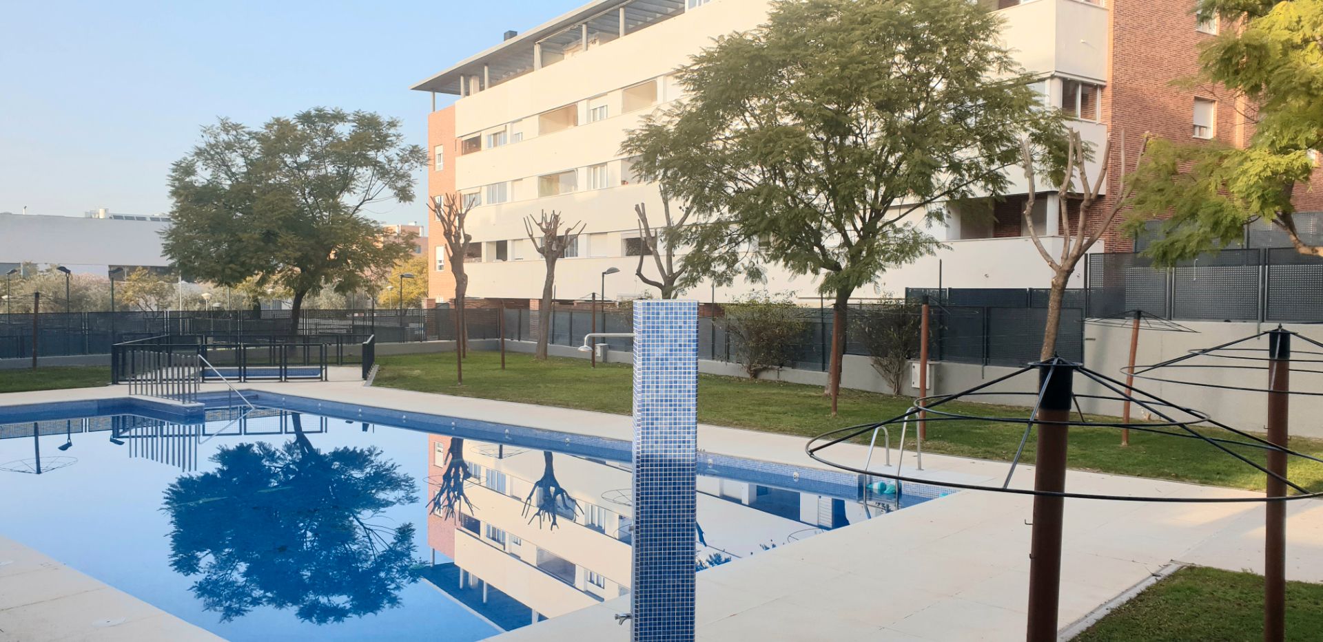 Swimming pool of Flat to rent in Mairena del Aljarafe  with Air Conditioner, Terrace and Storage room