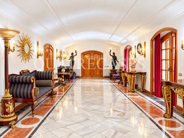 Villa con balcone in vendita a Avinguda Navarra 21