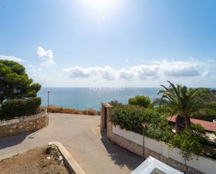 Vista exterior de Casa o xalet en venda en Calpe / Calp amb Terrassa i Balcó