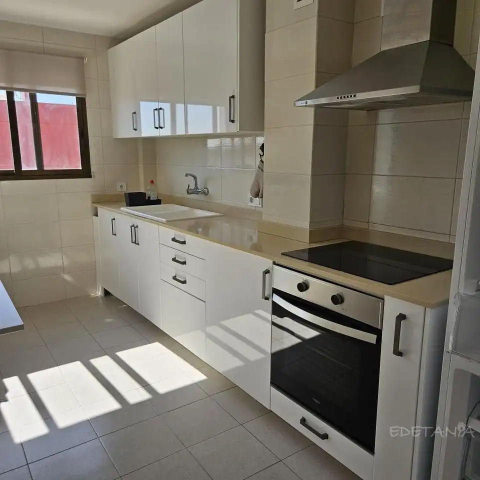 Cocina de Piso de alquiler en Moncada con Aire acondicionado, Amueblado y Internet