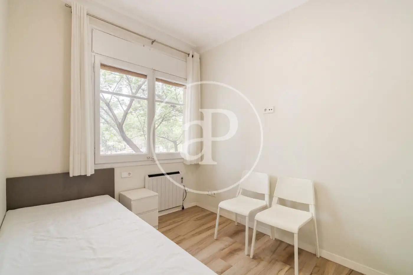 Schlafzimmer von Wohnung zum Verkauf in Barcelona mit Klimaanlage, Heizung und Möbliert