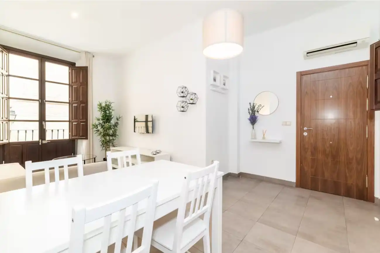 Menjador de Apartament de lloguer en Granada amb Aire condicionat, Calefacció i Parquet