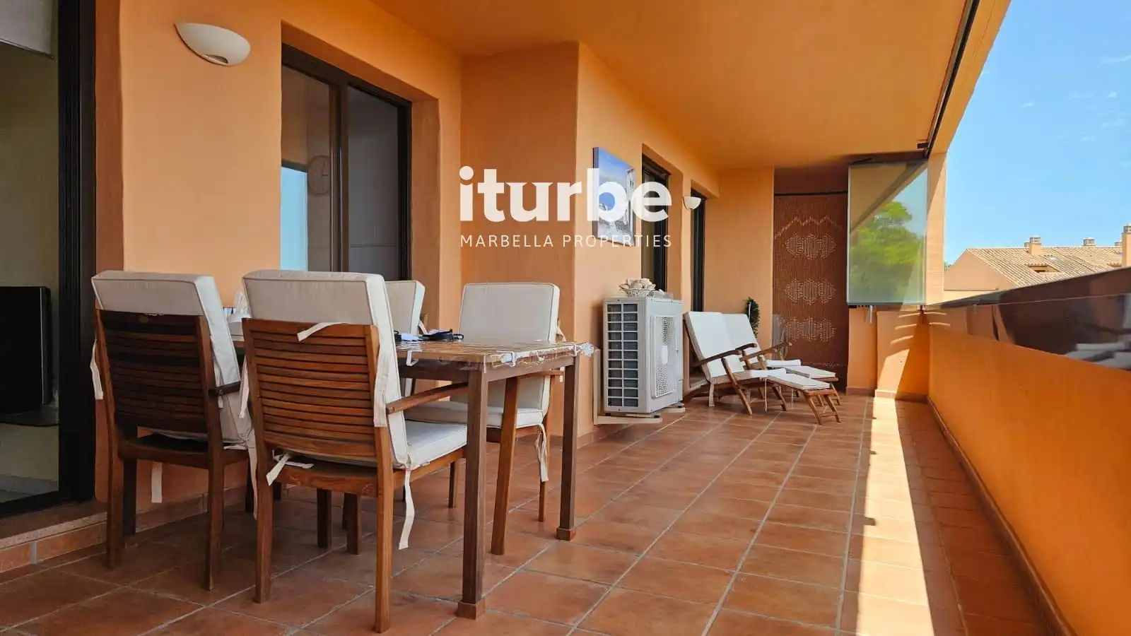Terraza de Piso de alquiler en Marbella con Aire acondicionado, Terraza y Piscina