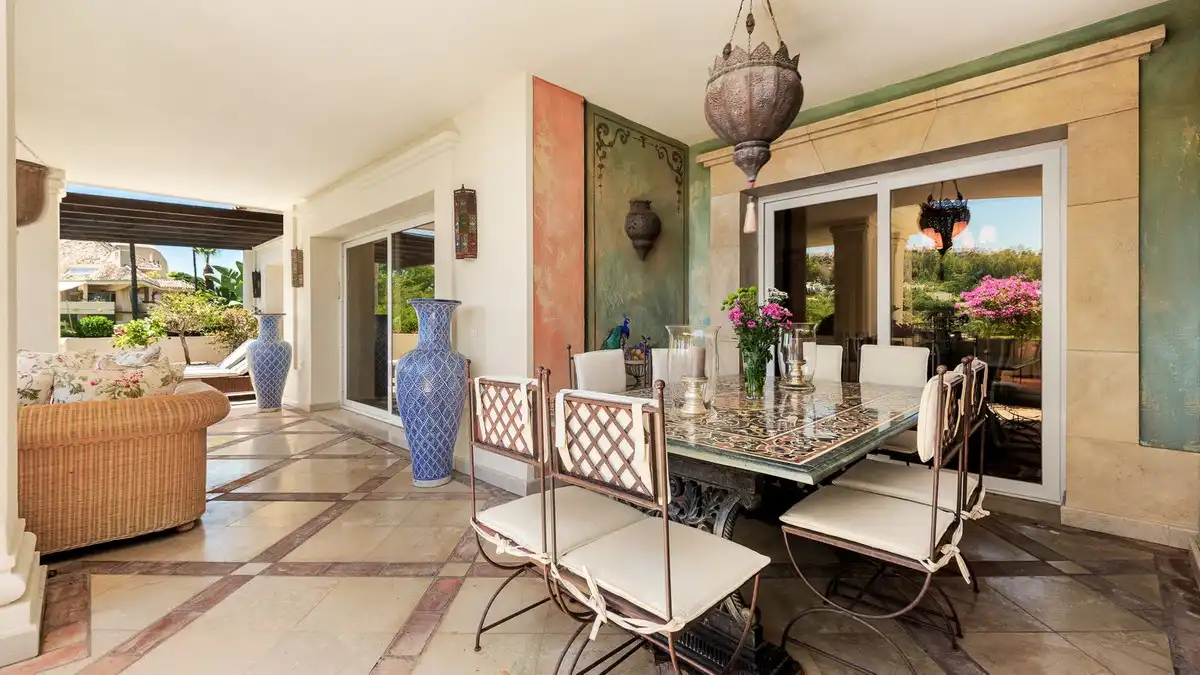 Apartamento con piscina en venta en Nueva Andalucía