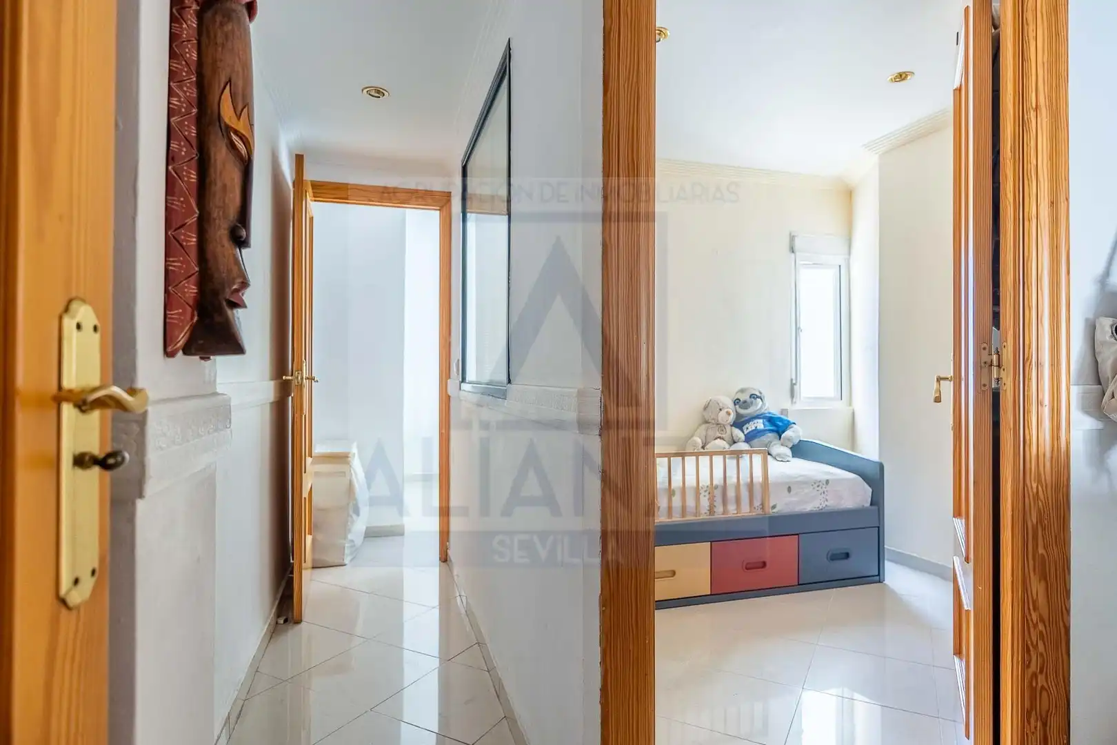 Flat for sale in Camas  with Air Conditioner