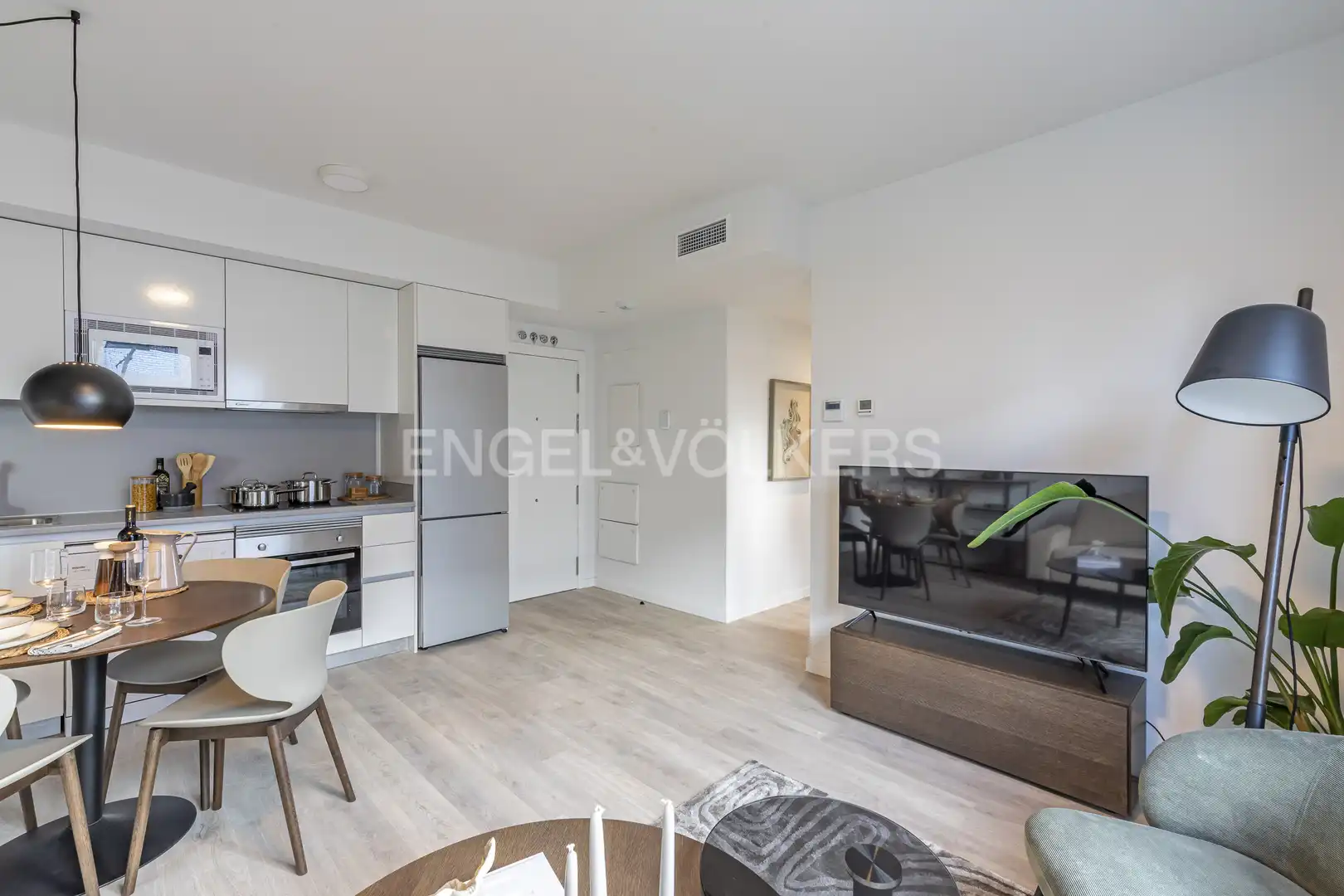 Living room of Flat for rent in Madrid  with Air Conditioner, Heating and Swimming Pool