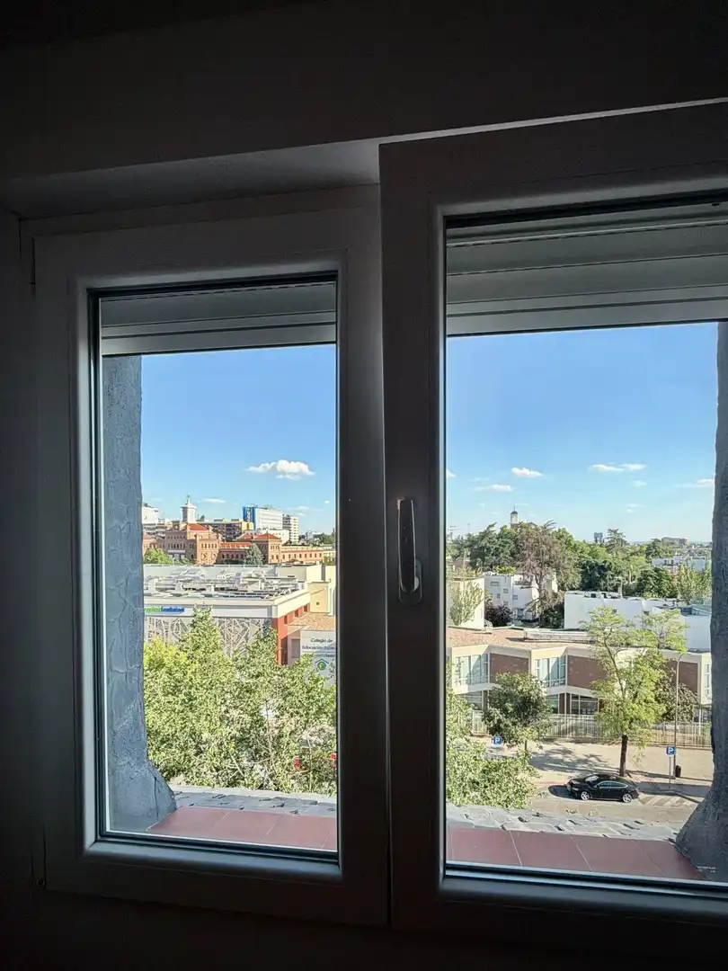 Vista exterior de Ático de alquiler en Madrid con Aire acondicionado, Calefacción y Terraza