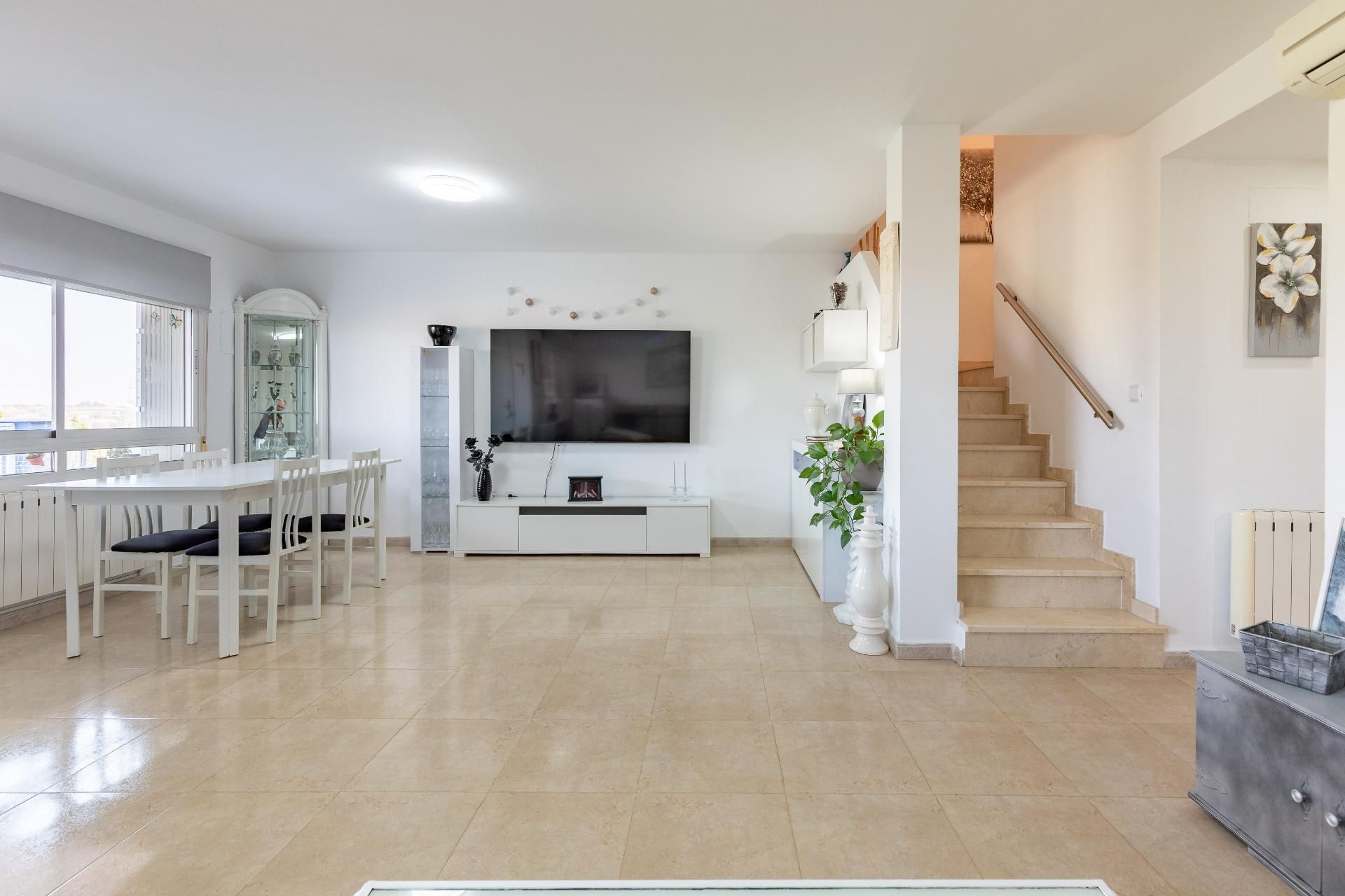 Living room of Single-family semi-detached for sale in Turís  with Air Conditioner, Heating and Balcony