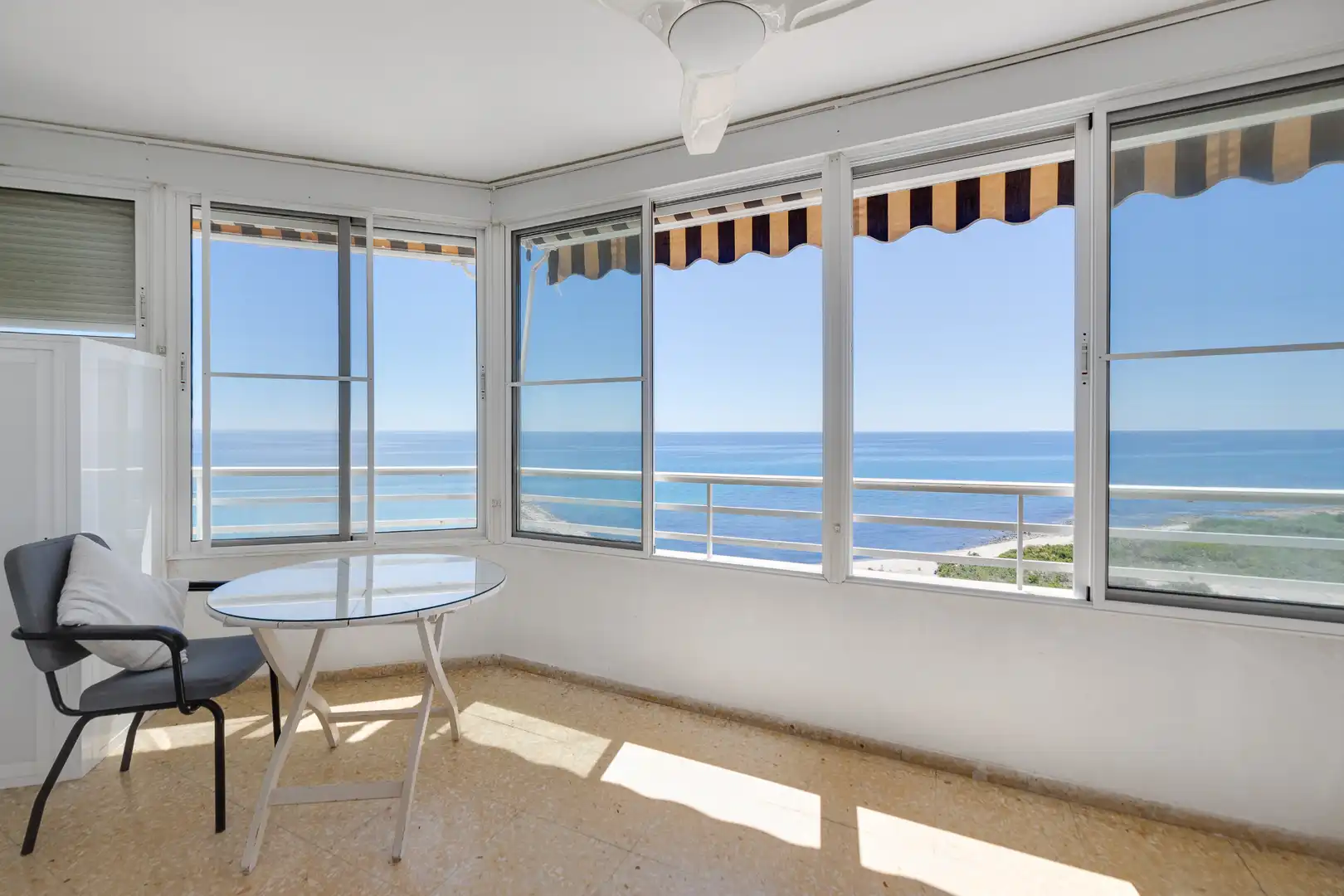 Habitación de Piso en venta en El Campello con Aire acondicionado, Trastero y Piscina comunitaria