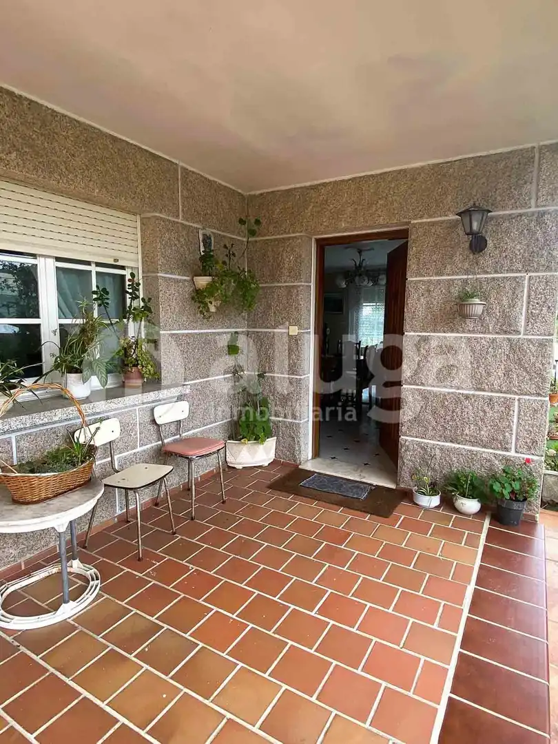 Casa o xalet en venda en Cangas  amb Calefacció, Jardí privat i Terrassa