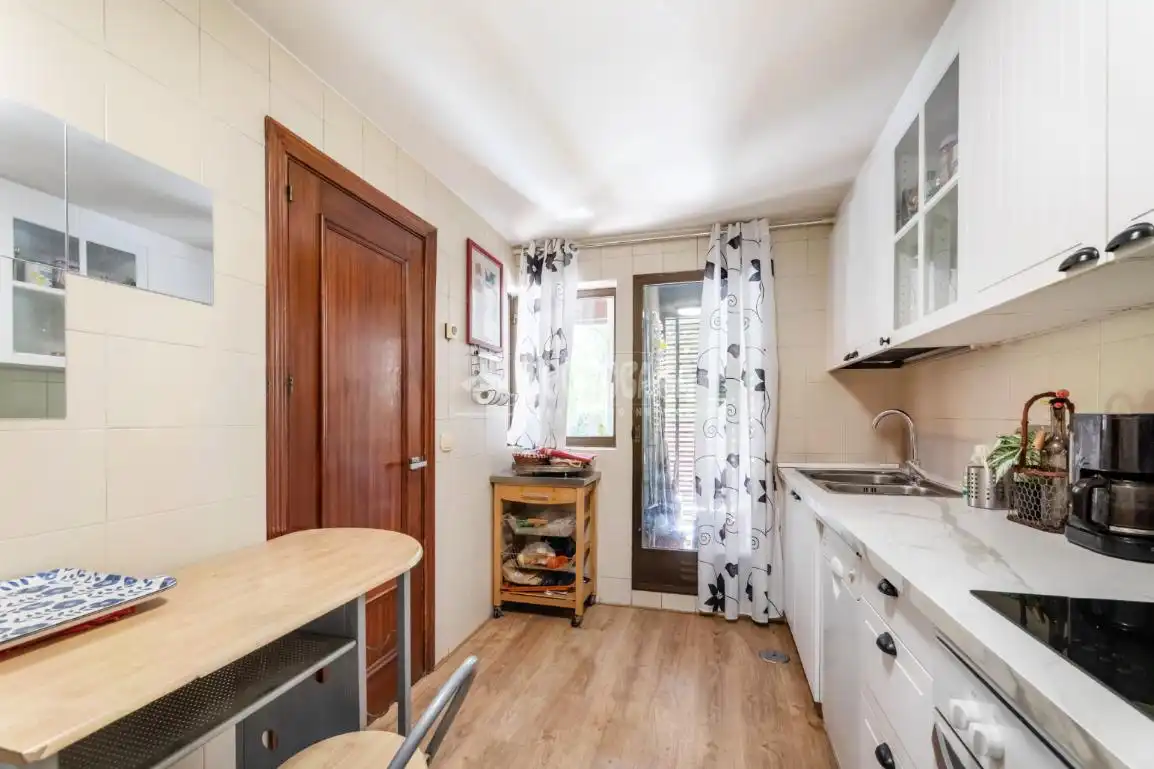 Cocina de Casa adosada en venta en Las Rozas de Madrid con Aire acondicionado, Calefacción y Terraza