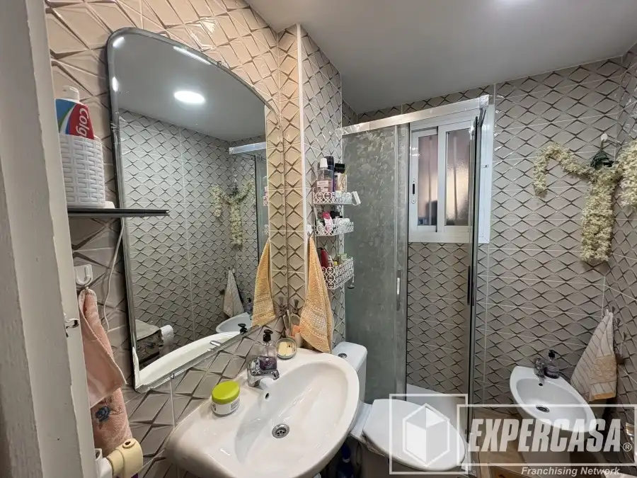 Baño de Piso en venta en Castellón de la Plana / Castelló de la Plana con Aire acondicionado, Parquet y Terraza