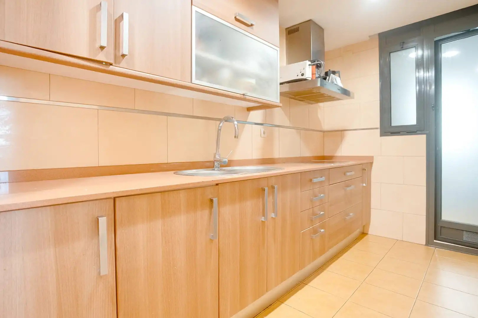 Cocina de Piso en venta en Sant Adrià de Besòs con Calefacción y Balcón