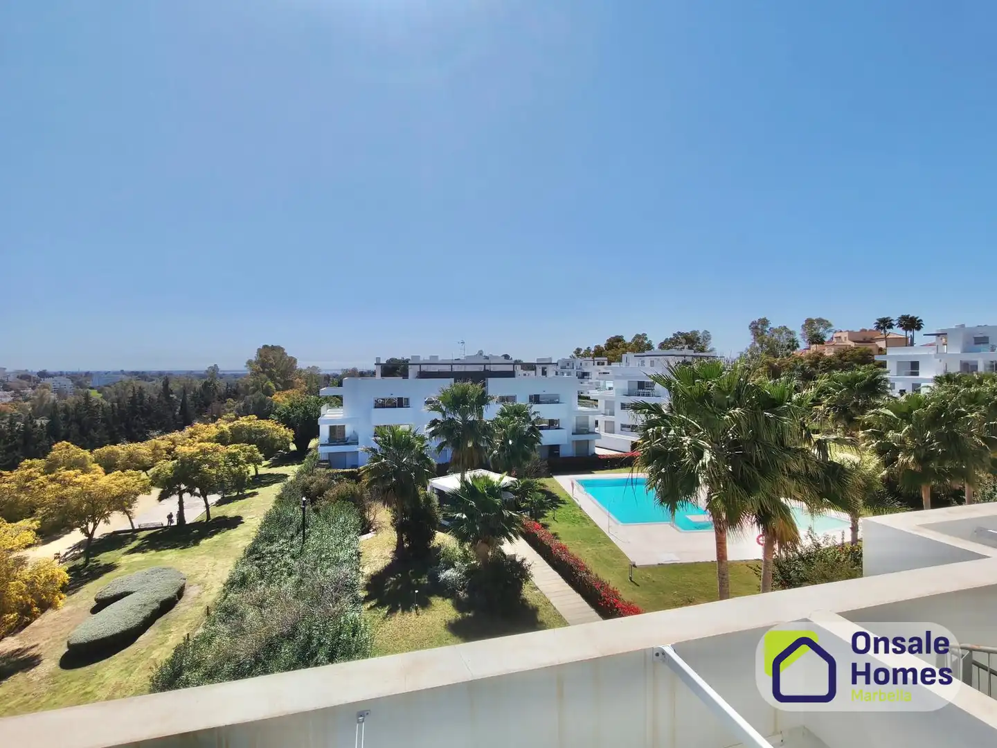 Garden of Attic for sale in Estepona  with Air Conditioner, Terrace and Storage room