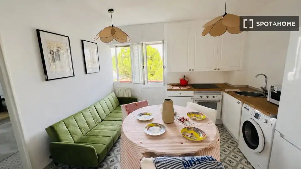 Dining room of Flat for rent in Madrid  with Air Conditioner, Heating and Furnished