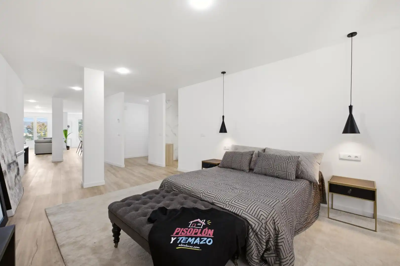 Bedroom of Apartments for sale in Vigo   with Heating, Furnished and Balcony