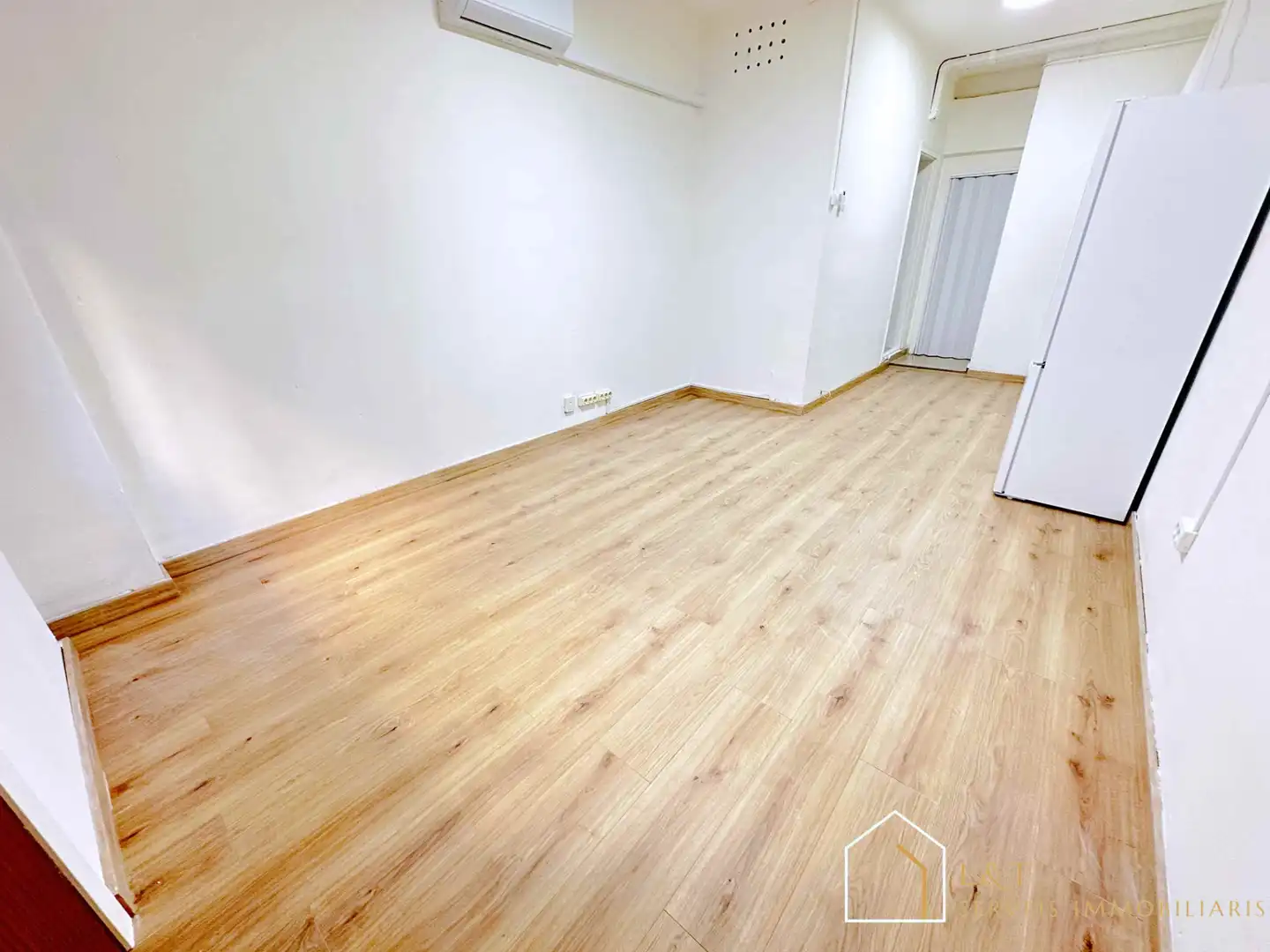 Local comercial en venda a Carrer de Emilia Pardo Bazán, imagen 8