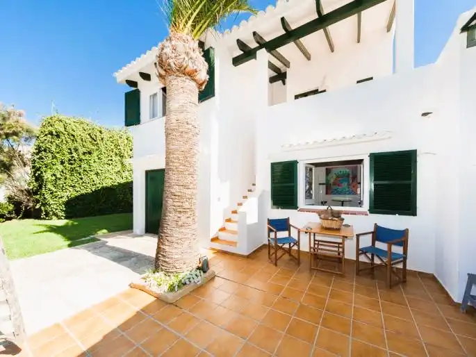 Vista exterior de Casa o xalet en venda en Sant Lluís amb Jardí privat, Terrassa i Piscina