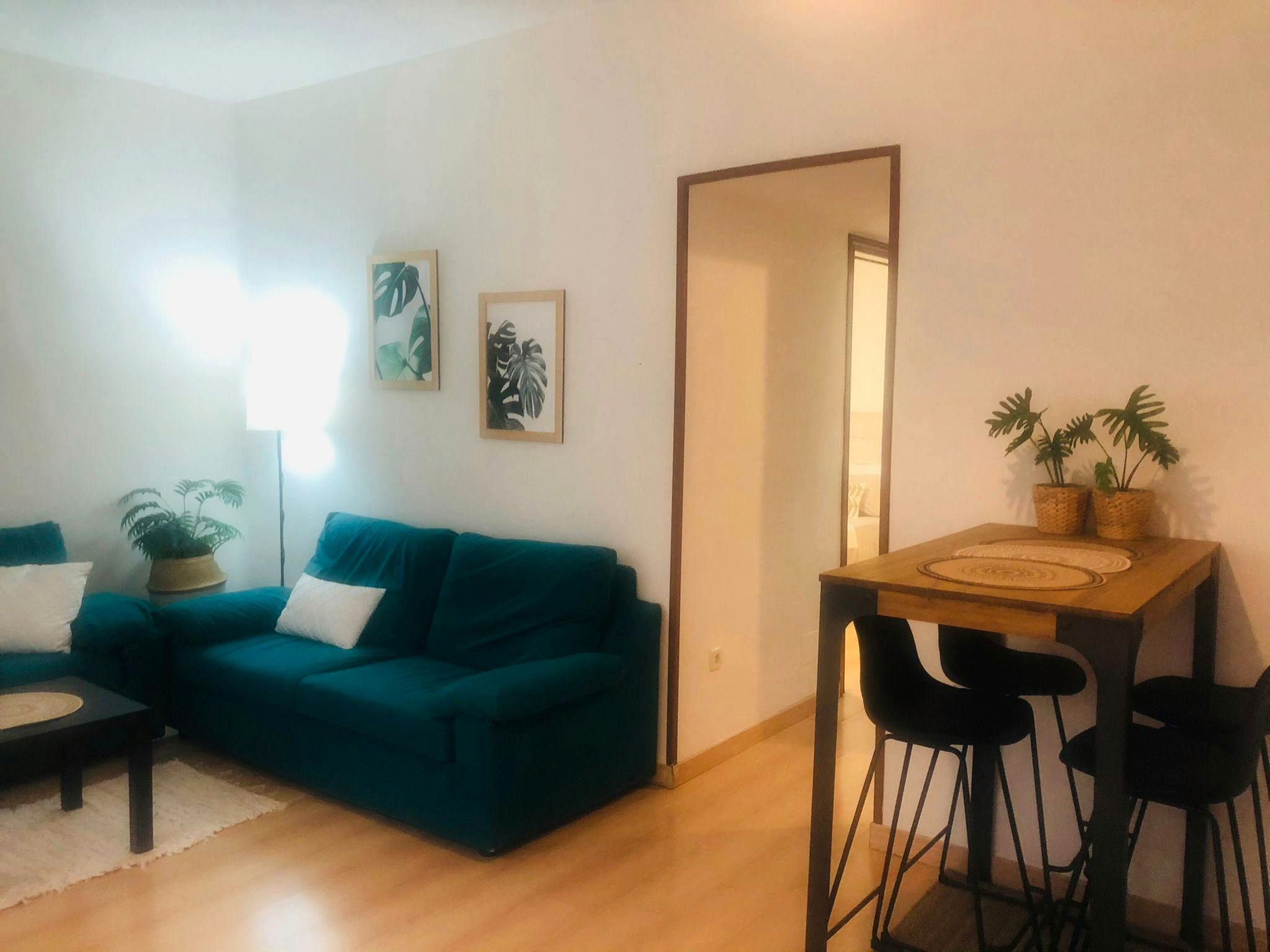 Sala d'estar de Pis de lloguer en  Madrid Capital amb Aire condicionat, Calefacció i Moblat