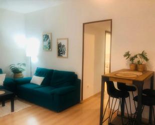Living room of Flat to rent in  Madrid Capital  with Air Conditioner, Heating and Furnished
