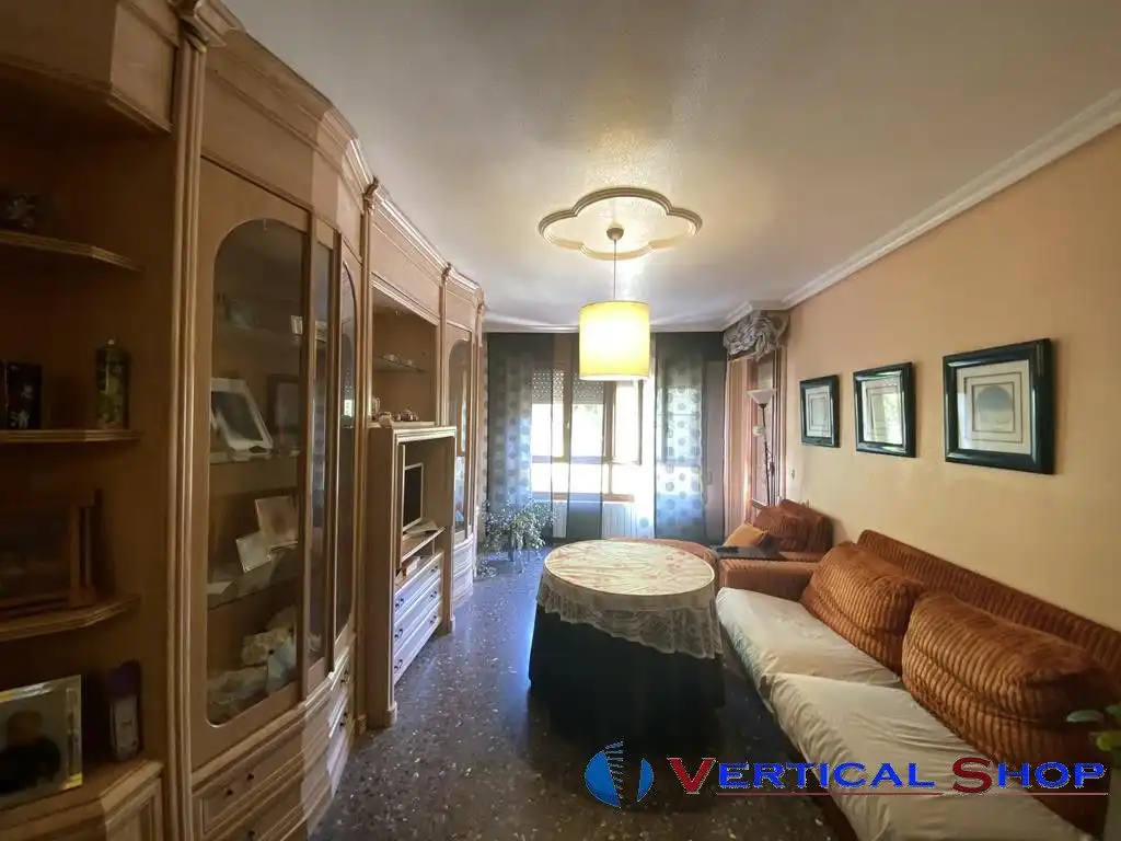 Sala d'estar de Pis en venda en Caudete amb Calefacció i Balcó